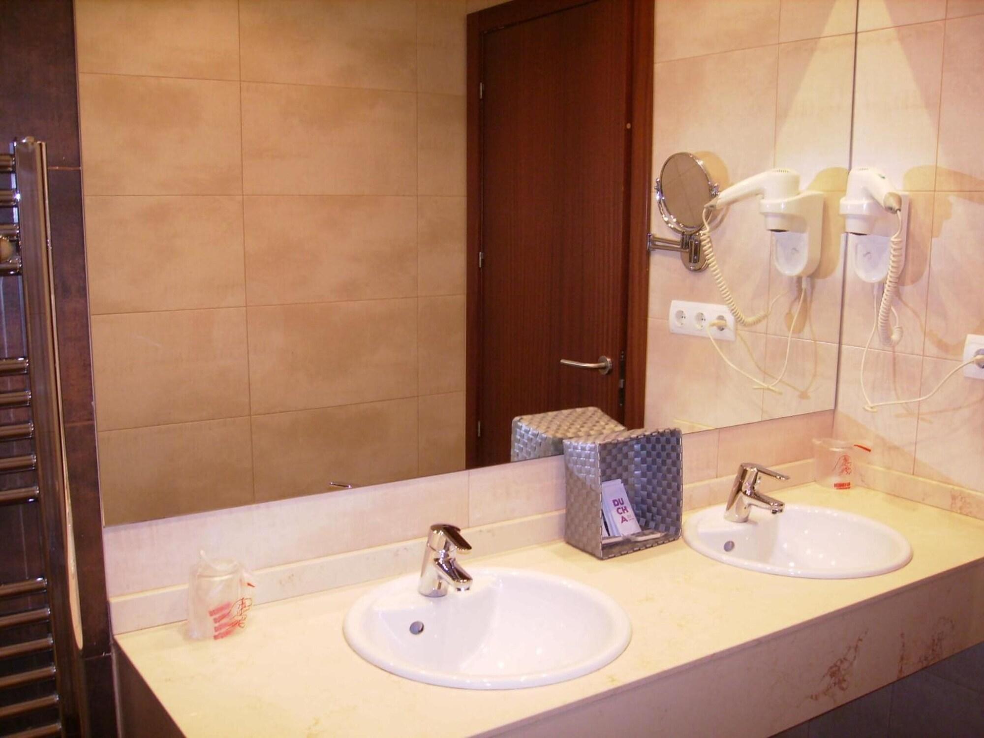 Hotel Roma Valladolid Ngoại thất bức ảnh