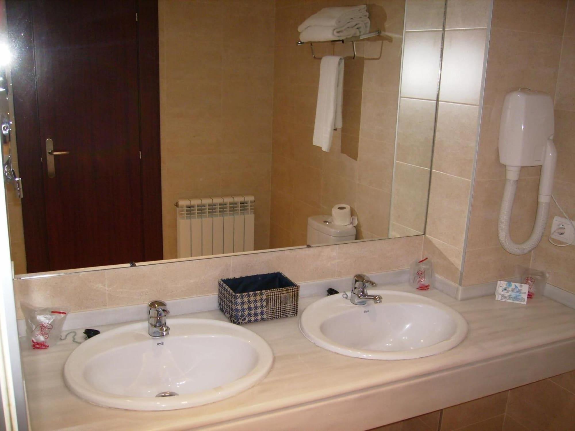 Hotel Roma Valladolid Ngoại thất bức ảnh